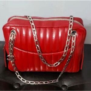 🌺Chanel🌺 VTG RARE Lipstick Red *Mademoiselle* Coco Quilted Vertical Camera Bag